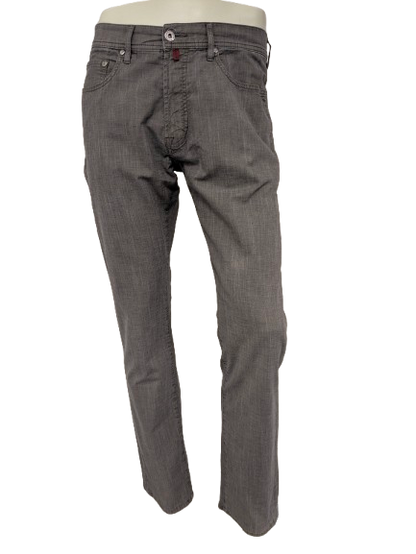 Pierre Cardin jeanswear broek. Bruin motief. Maat W34 - L34.