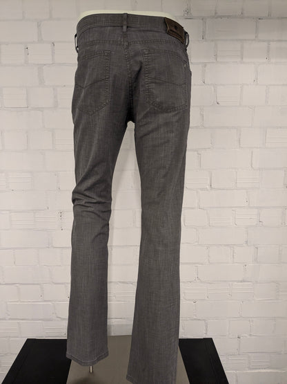 Pierre Cardin jeanswear broek. Bruin motief. Maat W34 - L34.