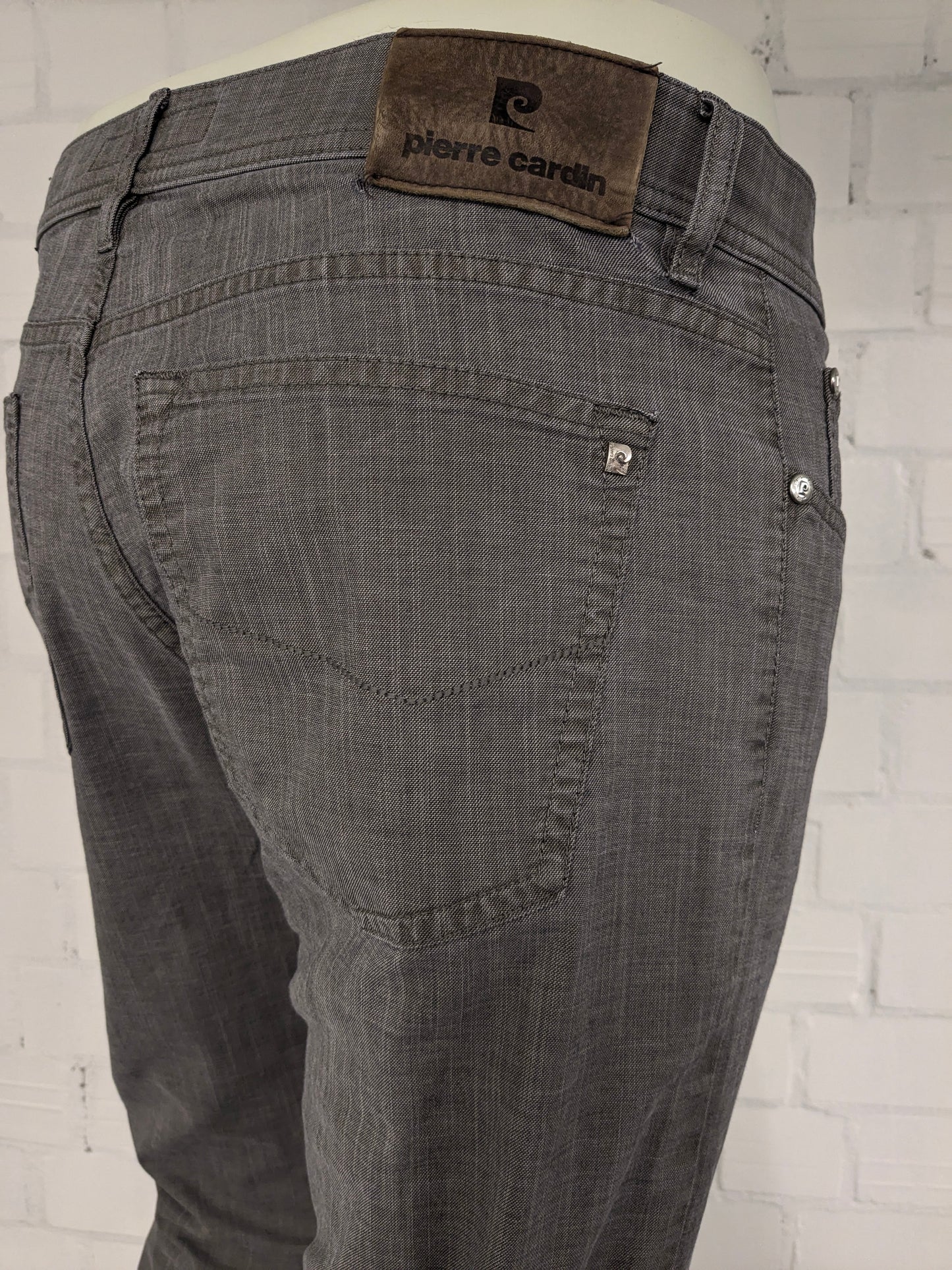 Pierre Cardin jeanswear broek. Bruin motief. Maat W34 - L34.