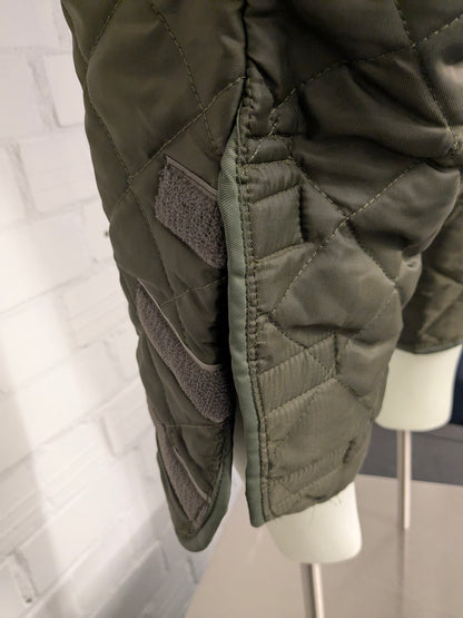 Army / Leger gewatteerde / padded 3/4e broek met klittenbandsluiting. Groen gekleurd. Maat S.