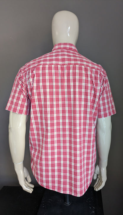 Wrangler shirt short sleeve. Red beige white checkered. Size M / L.