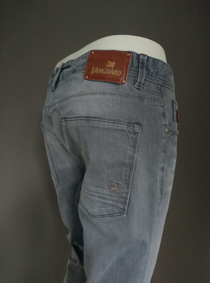 Vanguard jeans. Grijs gekleurd. Maat W33 - L26. (ingekort)