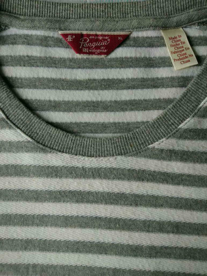 Penguin sweater. Gray white striped motif. Size L / XL