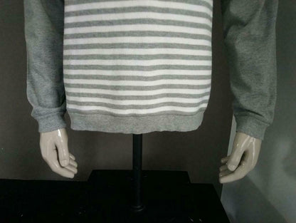 Penguin sweater. Gray white striped motif. Size L / XL