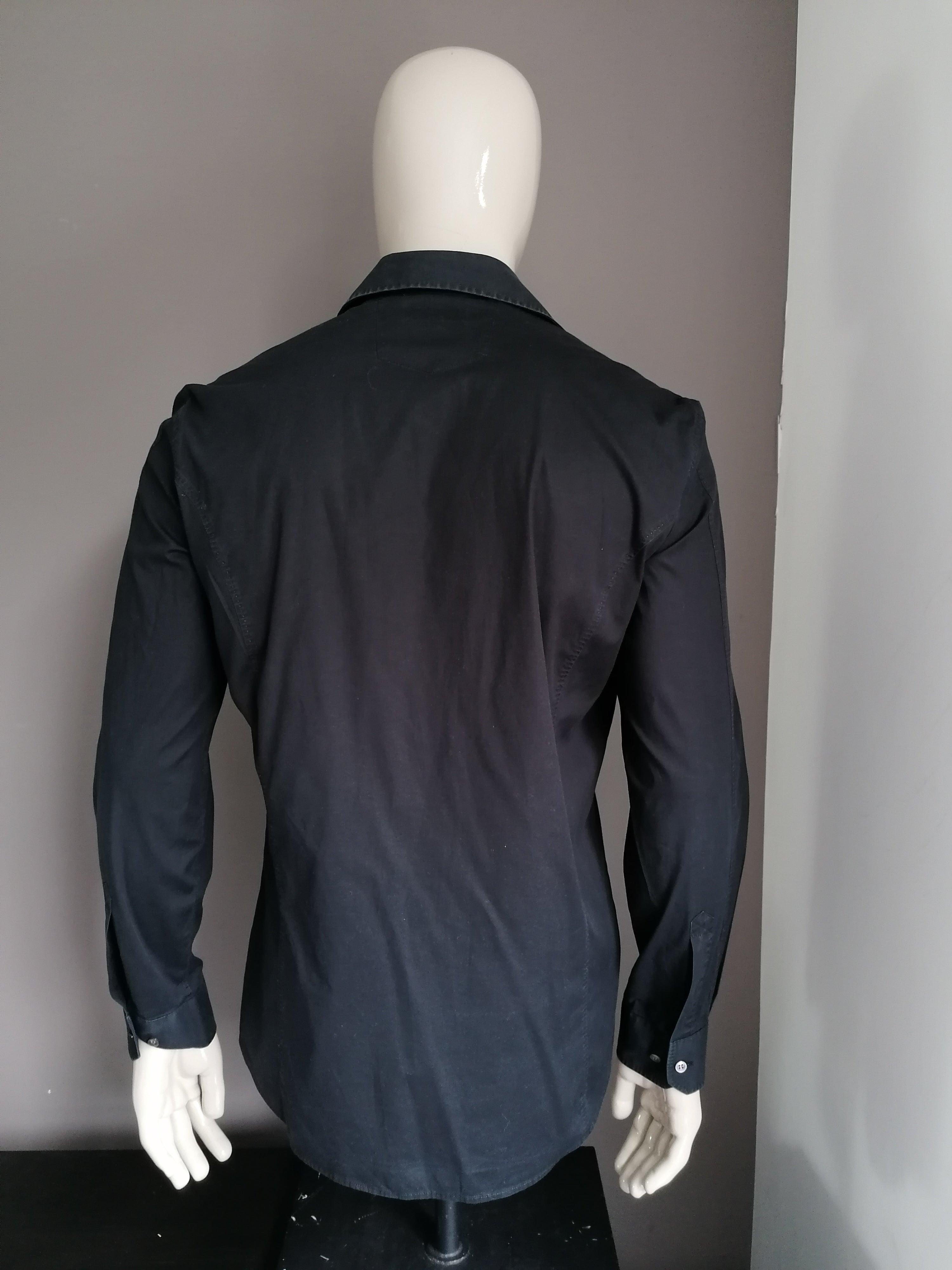 B le choix chemise Hugo Boss. Le noir. Taille L. Petite Vaal