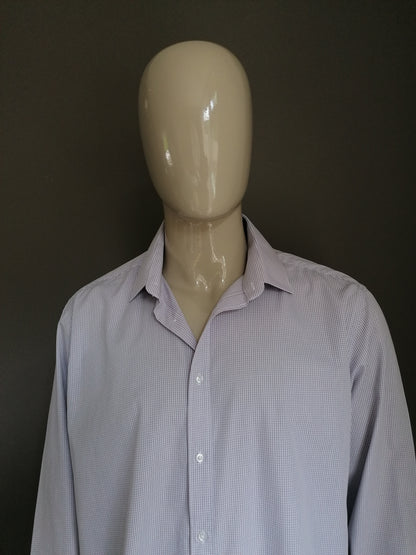 Taylor & Wright shirt. Gray white motif. Size XL / XXL. Regular fit. Falls large