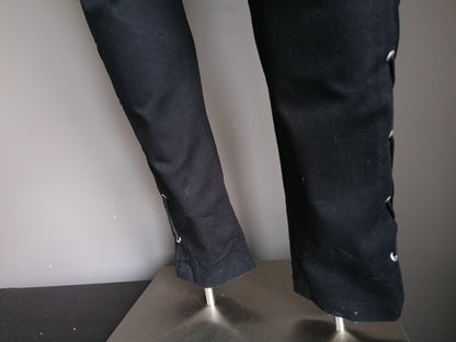 B keus: Black Pistol broek met vetersluiting zijkant. Zwart gekleurd. Maat W38 - L34 - EcoGents