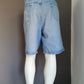 Wrangler jeans korte broek. Licht Blauw gekleurd. Maat W40.