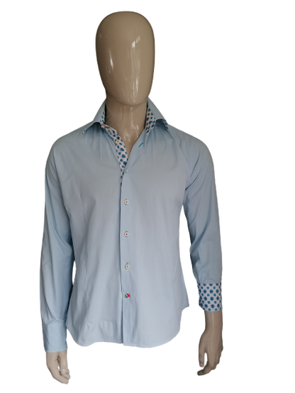 Camisa A1A. Color azul claro. Talla M.