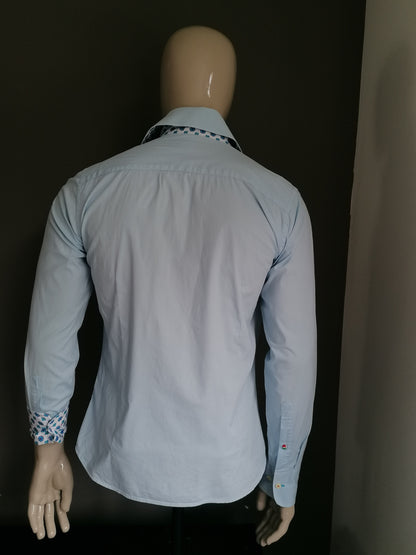 Camisa A1A. Color azul claro. Talla M.