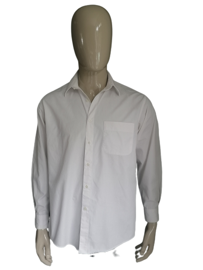 Chemise Perry Ellis. Blanc. Taille 42 / L. 65% de coton et 35% de polyester.