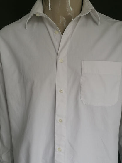 Chemise Perry Ellis. Blanc. Taille 42 / L. 65% de coton et 35% de polyester.