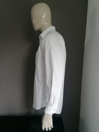 Chemise Perry Ellis. Blanc. Taille 42 / L. 65% de coton et 35% de polyester.