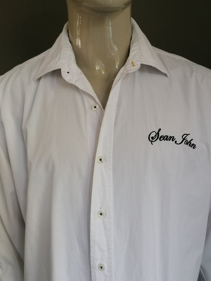 Shirt Sean John. Blanc avec des applications brodées. Taille xl >> xxl