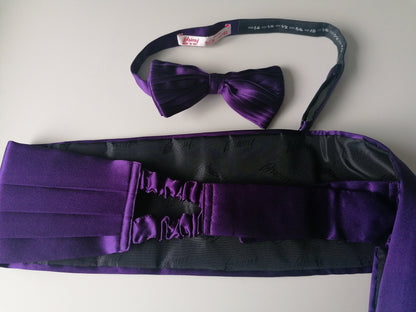 Set di seta Brioni di pancia e cravatta farfalla / fascia cumber e bowtie. Purple lucido. Taglia XXL