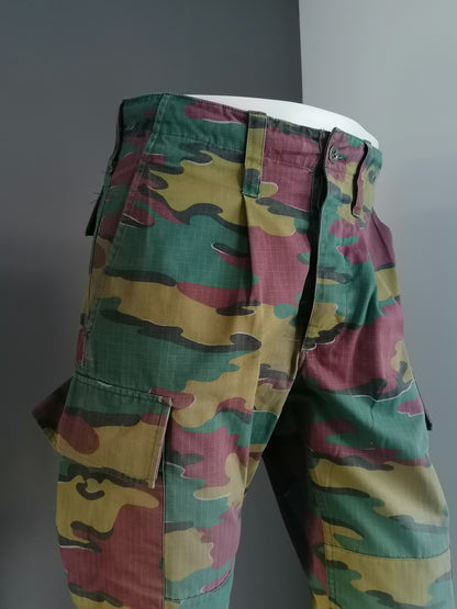 Pantaloni dell'esercito / esercito con bottoni. Stampa mimetico verde marrone. "2000". Taglia M.