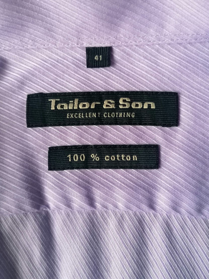 Tailor & Son shirt. Slightly purple striped. Size 41 / L.