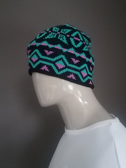 Vintage woolen hat. Black green purple motif. 30% wool.