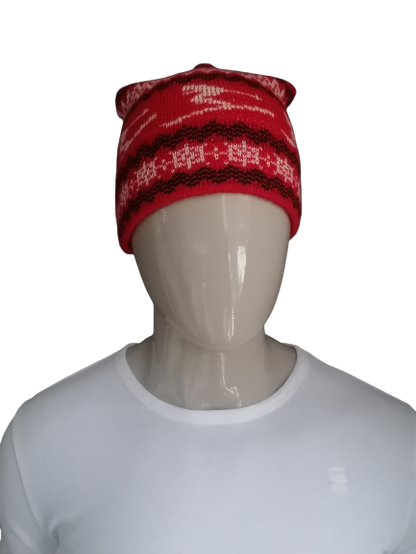 Vintage woolen hat. Red beige black ski print.