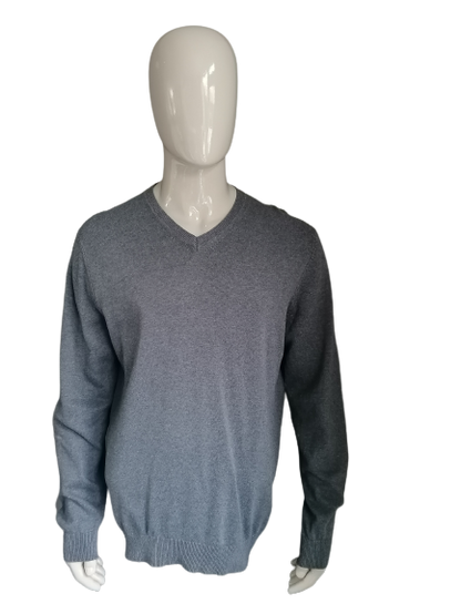 Miller & Monroe cotton sweater with V-neck. Dark gray. Size XL.