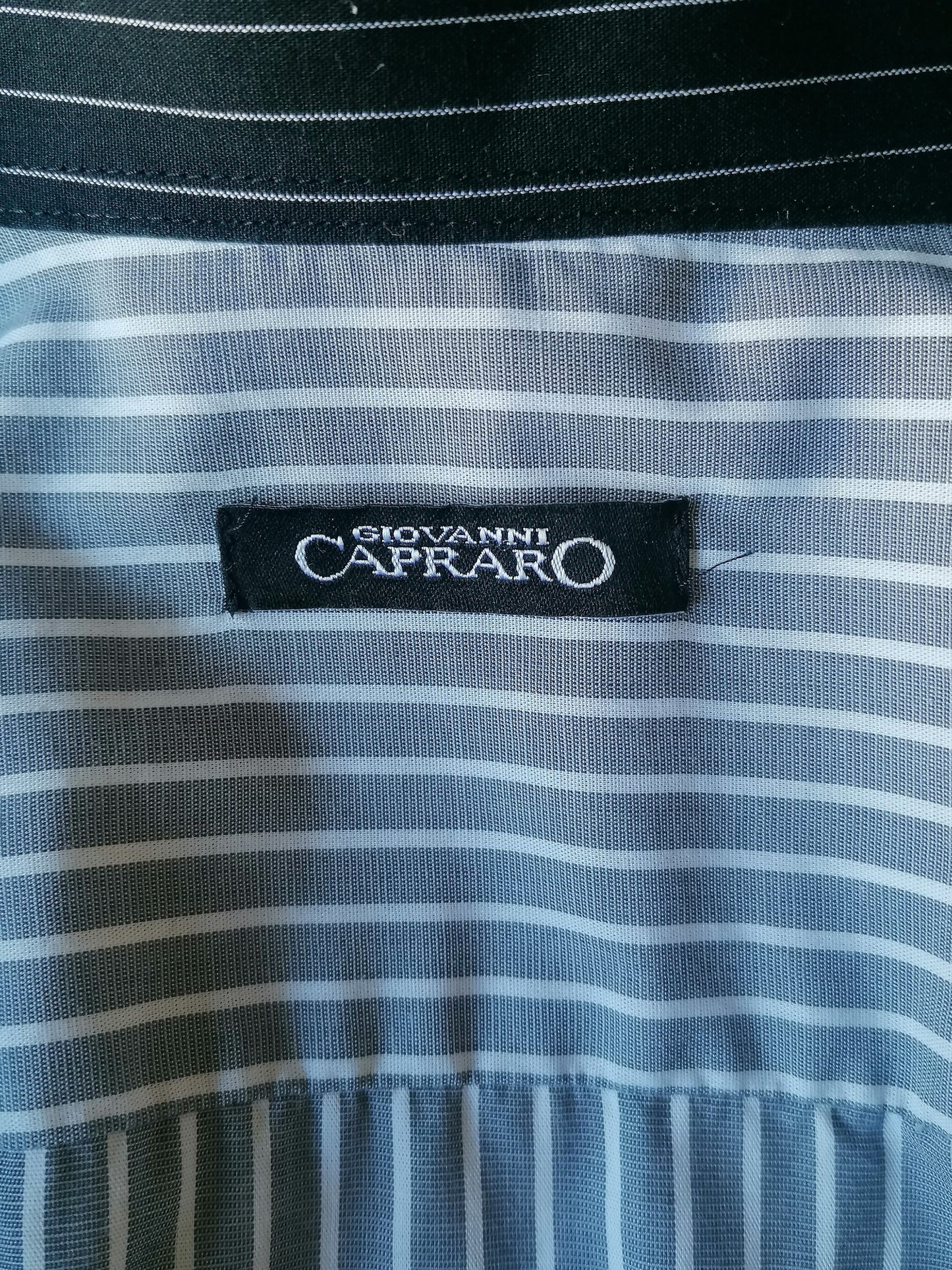 Giovanni Capraro overhemd. Grijs Wit gestreept. Maat M.