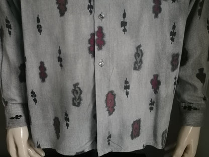 Vintage tacot bleu shirt. Gray brown red print. Size XL. 100% viscose.