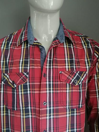 Armada shirt. Red blue yellow checked. Size XL. Regular fit.