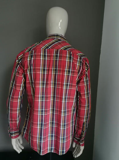 Armada shirt. Red blue yellow checked. Size XL. Regular fit.