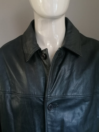 Veste en cuir Ciro Citiz. Légèrement doublé. Couleur noire. Taille xl.