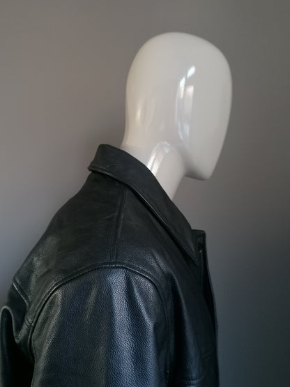 Veste en cuir Ciro Citiz. Légèrement doublé. Couleur noire. Taille xl.