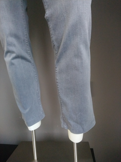 Vanguard jeans. Grijs gekleurd. Maat W33 - L26. (ingekort)